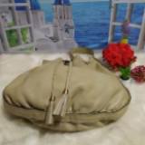 (Kategori: ) berada di . Dikirim oleh brand_preloved31 (ID iklan 1158117771, Gambar 1). Deskripsi: .