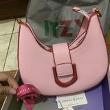 (Kategori: ) berada di . Dikirim oleh shopper69001 (ID iklan 1383825437, Gambar 1). Deskripsi: .