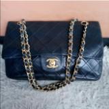 (Kategori: ) berada di . Dikirim oleh sanbring8492330 (ID iklan 1321325867, Gambar 1). Deskripsi: .