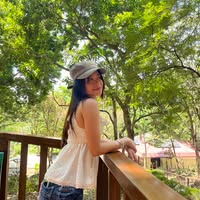 (Category: ) located in . Submitted by denimce_boutique (Listing ID 1451885760, Image 1). Description: .