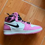 (Category: ) located in . Submitted by kdshoes (Listing ID 1385461761, Image 1). Description: .