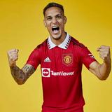 (Category: ) located in . Submitted by footballhubsg (Listing ID 1378708736, Image 1). Description: .