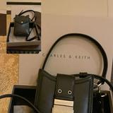 (Kategori: ) berada di . Dikirim oleh gezshopreloved (ID iklan 1385897683, Gambar 1). Deskripsi: .