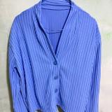 (Kategori: ) berada di . Dikirim oleh ownerpreloved.comfy (ID iklan 1382996040, Gambar 1). Deskripsi: .