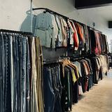 (Category: ) located in . Submitted by kimithrifting (Listing ID 1456879390, Image 1). Description: .