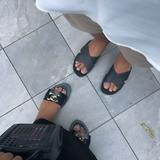(Category: ) located in . Submitted by nurina20 (Listing ID 1462875286, Image 1). Description: .