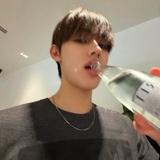 (分類:)位於 。 由 manzi._. 提交(商品編號 1468871920,圖片 1)。簡介: 。
